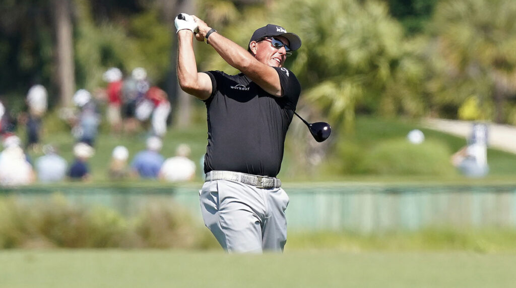 What Phil Mickelson Net Worth 2022 Says About The 6-Star Golfer 2 phil mickelson pga championship 2021