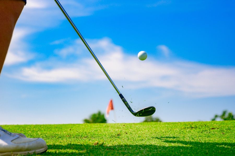 Beginners Guide for Choosing the Best Golf Wedges in 2022 5 golf wedge in action